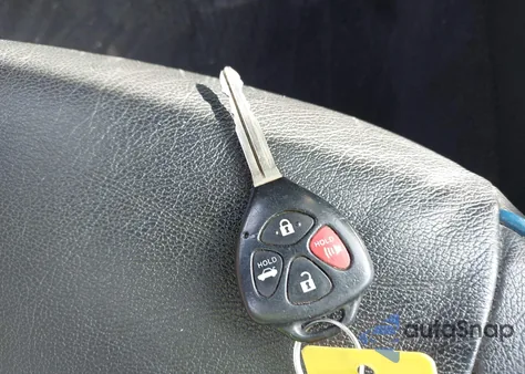 2010 Toyota Corolla S z USA, uszkodzony, nr VIN 2T1BU4EE5AC244095